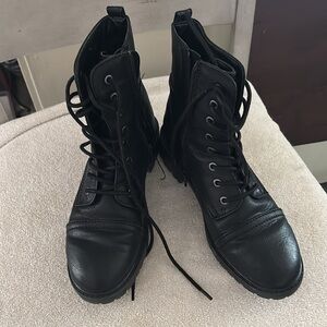 NWOT Black Universal Thread Combat Boots Size 8